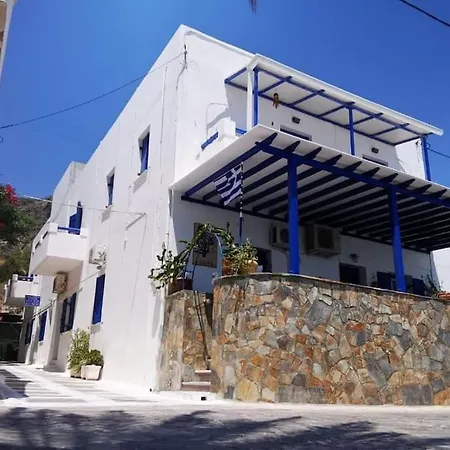 Takis Seaside 公寓 Kýthira